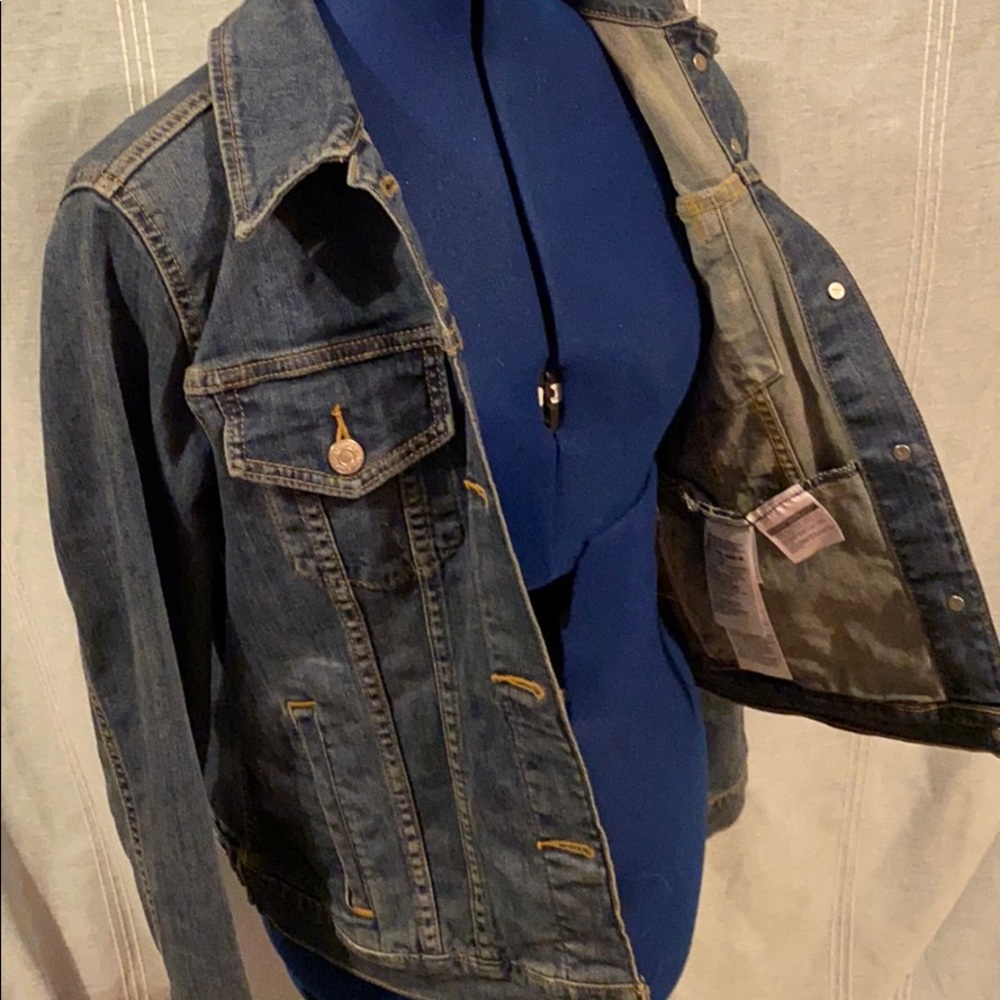 Levi’s Denim Jacket - image 7